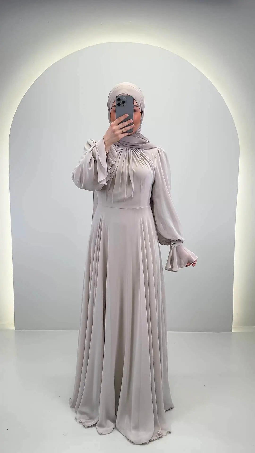 Vestido de noche Tisla Beige