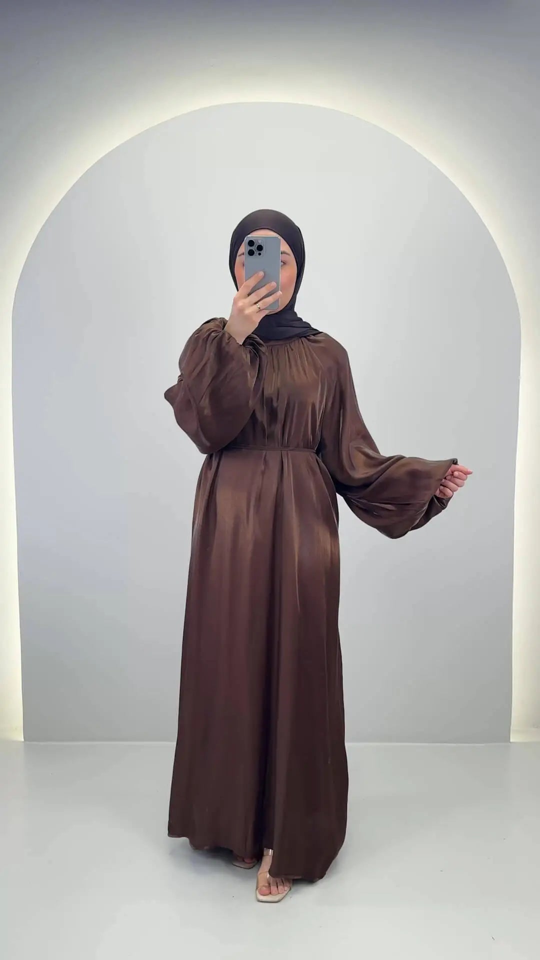 <tc>S</tc>i<tc>m</tc>la Abaya Braun
