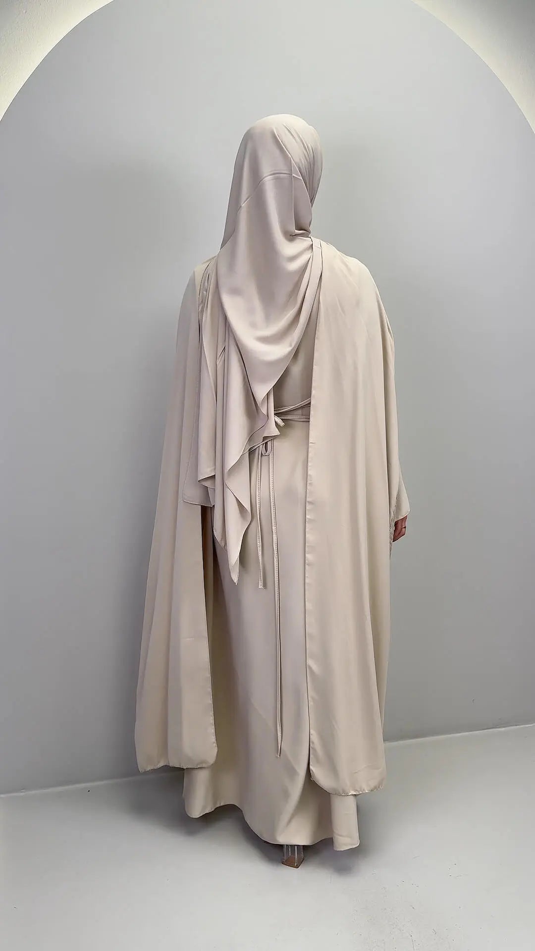 Gizi Abiye Bej