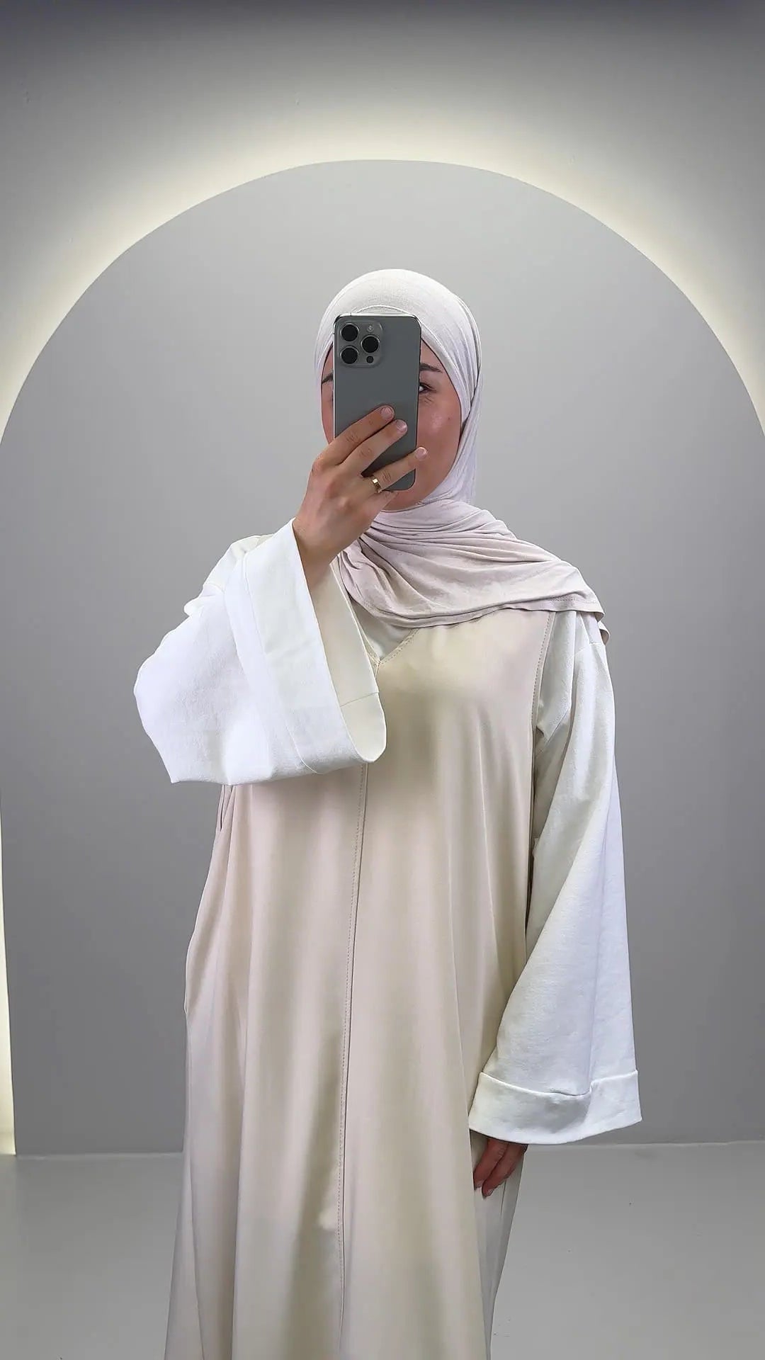 Top Amira
