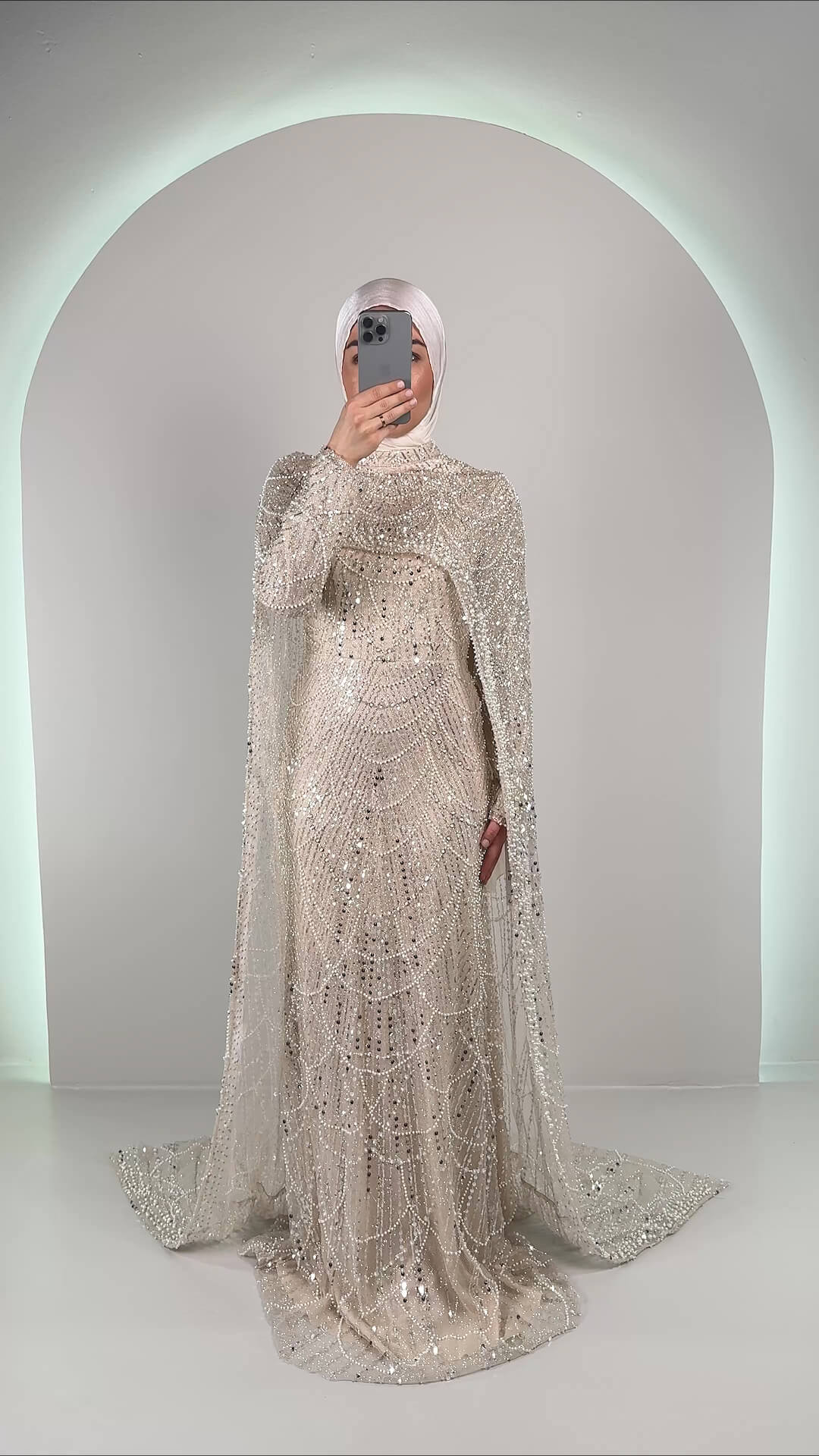 Milea Abendkleid Beige